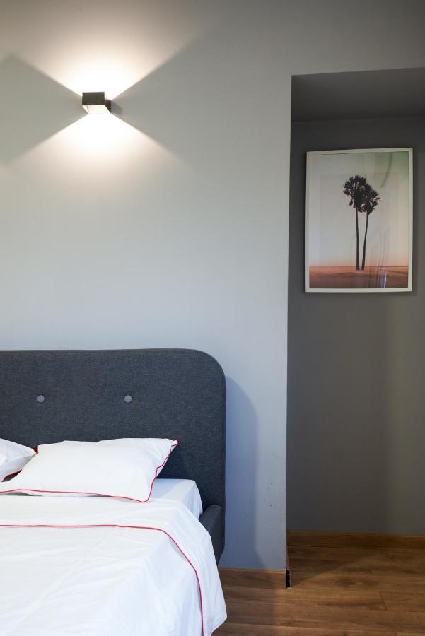 Minimalist Design Apartament In Magheru Bukarest Eksteriør billede