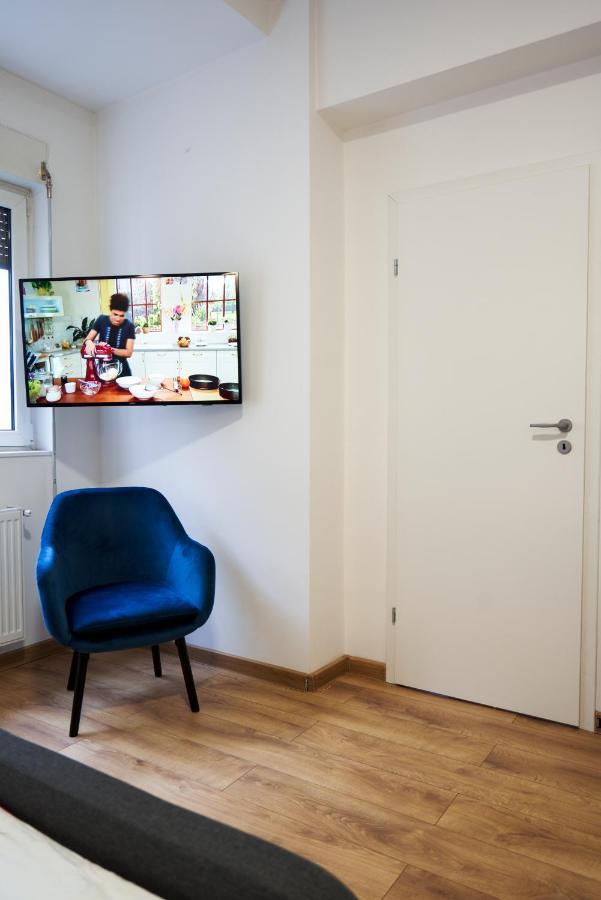 Minimalist Design Apartament In Magheru Bukarest Eksteriør billede