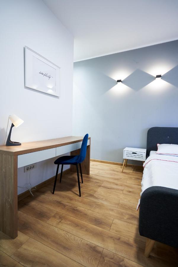 Minimalist Design Apartament In Magheru Bukarest Eksteriør billede